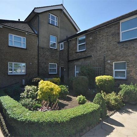 Thames View Apartments 스테인스 외부 사진